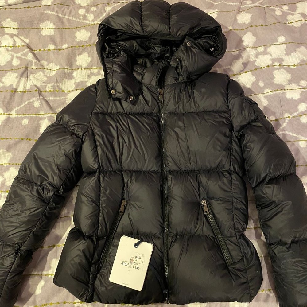 Moncler Fourmi Short Down Jacket